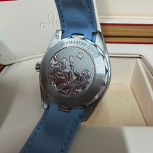 Încărcați imaginea în vizualizatorul Galeriei, Omega Seamaster Aqua Terra 150M 41mm în ediția "Summer Blue"