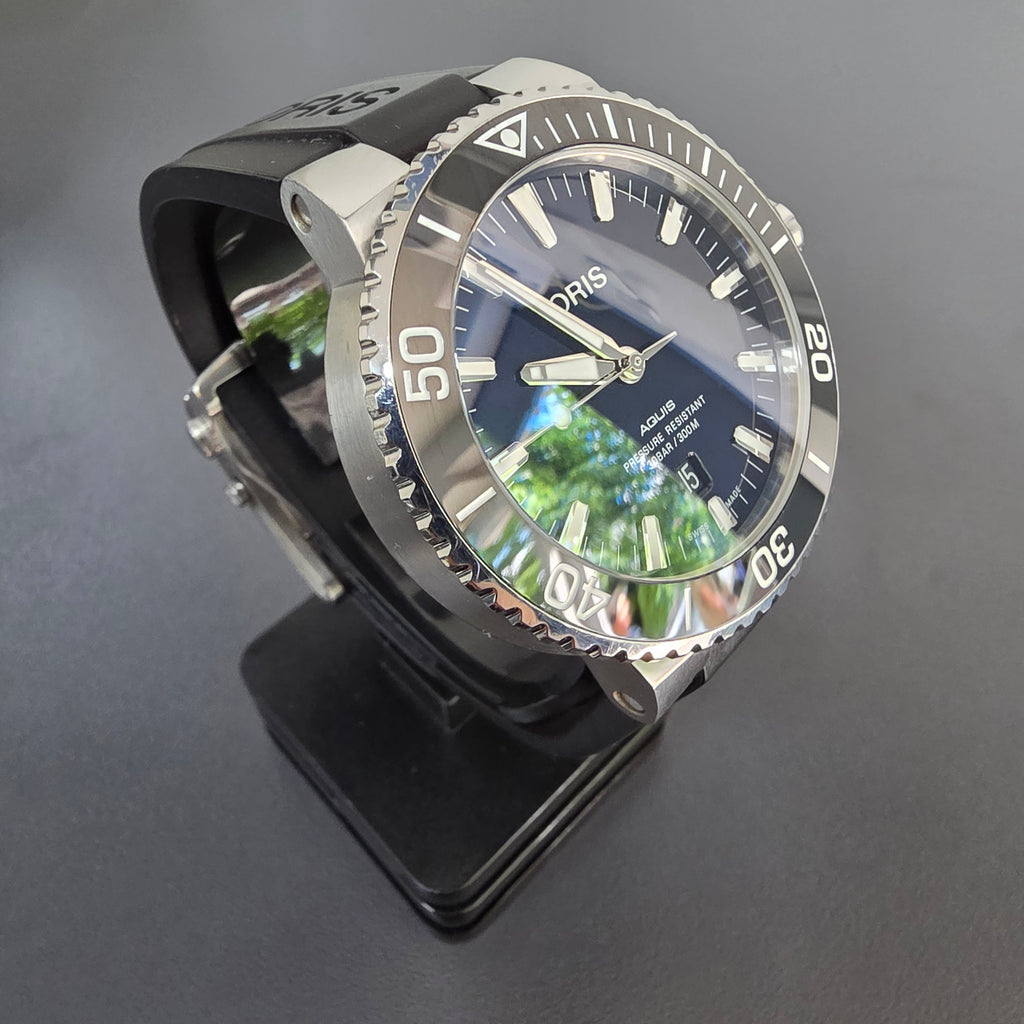 Oris Aquis Date 43 mm