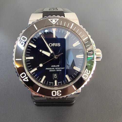 Oris Aquis Date 43 mm