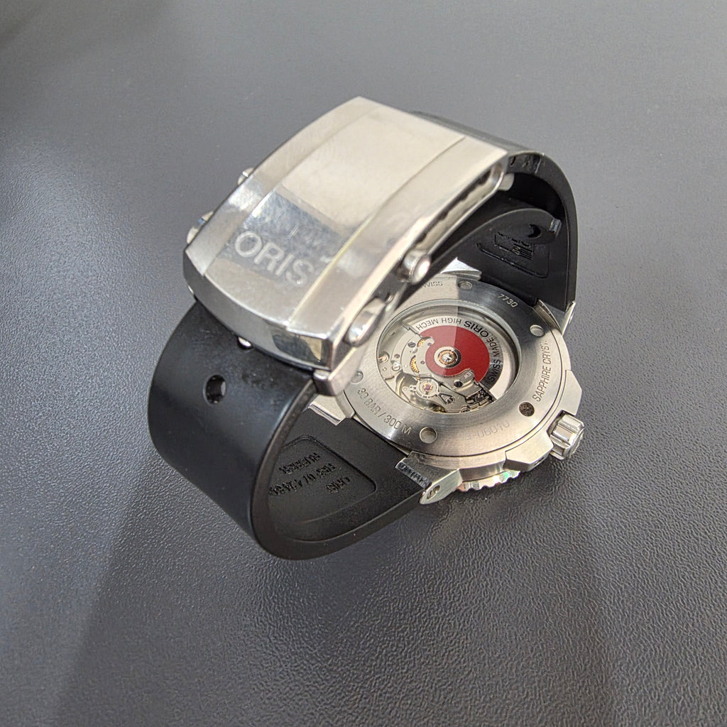 Oris Aquis Date 43 mm